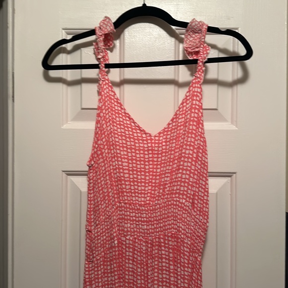 Like new pink and white sundress. The front is higher than the back. - Picture 4 of 7